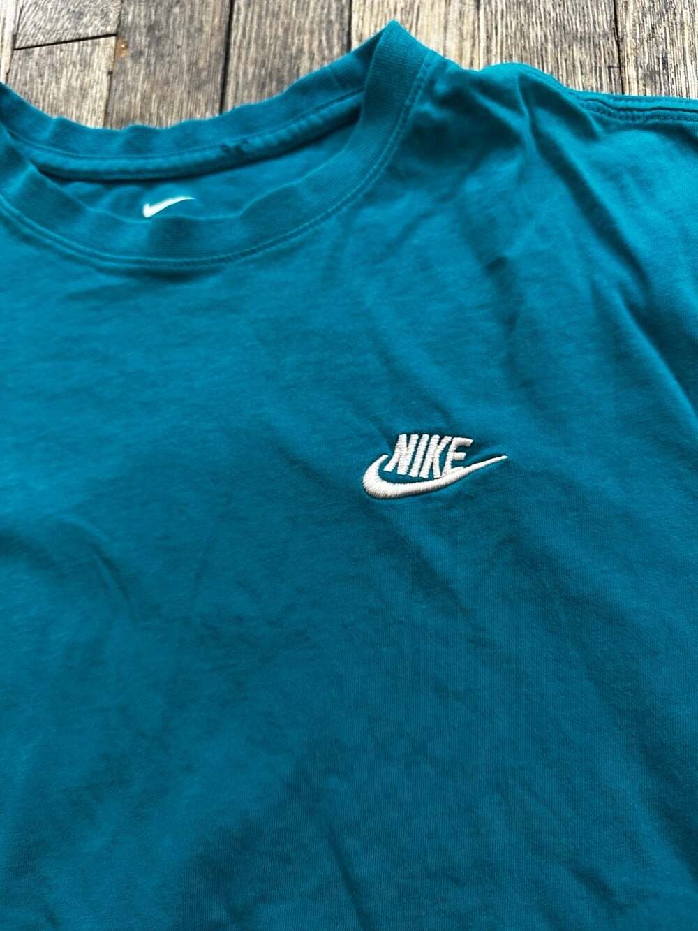 Nike Sportswear Club T-Shirt Teal Medium Embroidered The Nike Tee - Picture 2 of 8